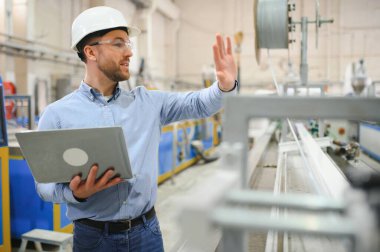 Profesyonel Ağır Sanayi Mühendisinin Portresi.