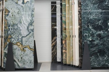 Mutfak kiremitleri sergi salonu zemin için yeni kiremit seçeneği ve ev inşaatı için duvarlar işe yarıyor..