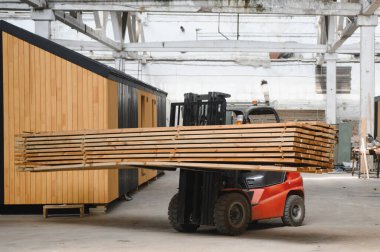 Ahşap modüler evler için atölye çalışması.