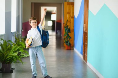 Okuldan Çocuk Bisikleti Sürme.