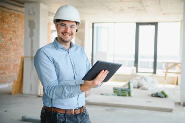 Bir mimarın portresi, profesyonel ustabaşı..