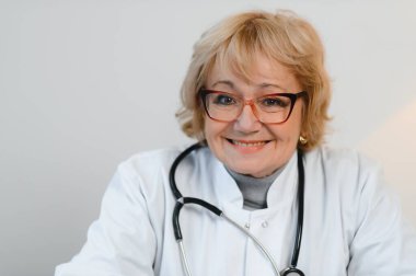 Yaşlı Kadın Doktor 'un Portresi.