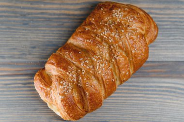 Ahşap arka planda hamur işleri.