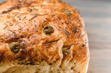 Ahşap arka planda hamur işleri.