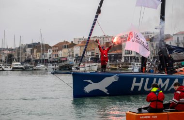 LES SABLES D 'OLONNE, FRANCE - 14 Şubat 2025: Antoine Cornic, Fransa' nın Les Sables d 'Olonne şehrinde, Vendee Globe 2024' ün yirmi sekizinci yerine geldi..