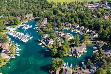 Fransa 'nın Haute-Savoie kentindeki Ripaille Mahallesi' nin (Thonon-Les-Bains) hava manzarası