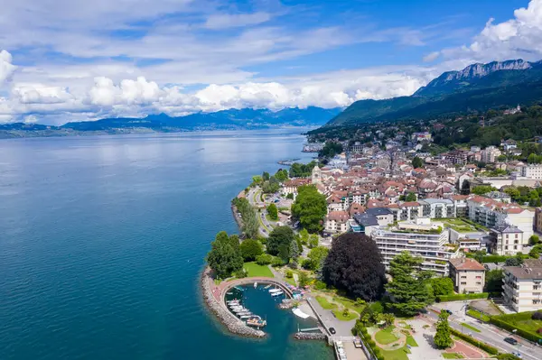 Luchtfoto Van Evian Evian Les Bains Stad Haute Savoie Frankrijk Stockafbeelding