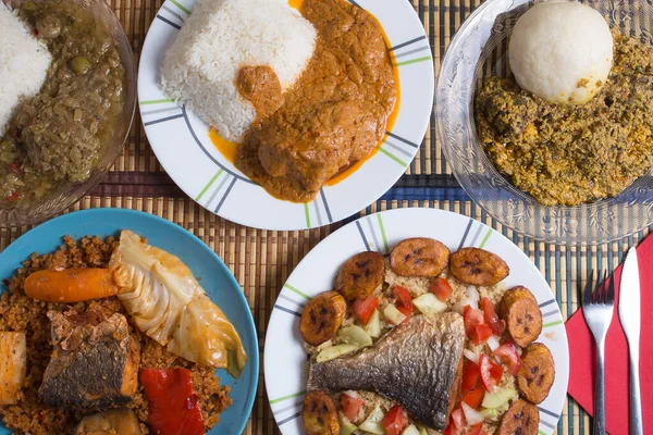 Hagyományos Afrikai Ételek Választéka Egy Étterem Asztalán Felső Wiev — Stock Fotó