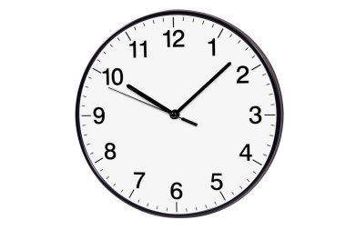 Klasik duvar saati, beyaz arkaplanda izole.