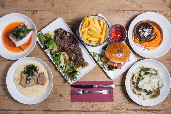 Akdeniz yemekleri seti, üst manzara.