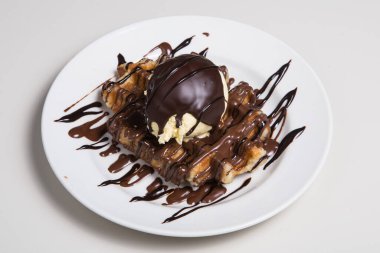 Gofre - Belçika ev yapımı dondurma ve çikolatalı waffle.