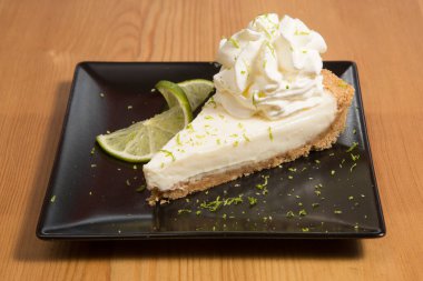 lezzetli ev yapımı limonlu pasta bir dilim.