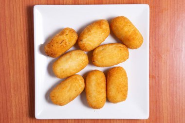 İspanyol mutfağı. Jambonlu kroket. Seçici odaklanma. Jamon kroketi..