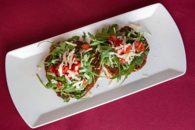 Cachopos, İspanya 'nın Asturias bölgesinden tipik et yemeği.