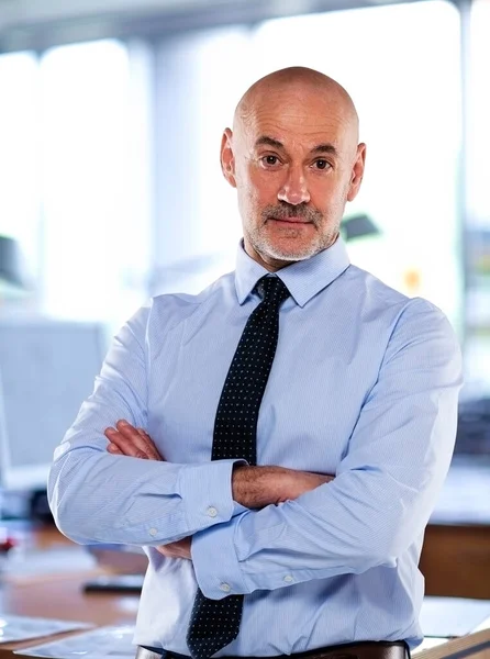 Homem Escritório Olhar Para Câmara Empresário Vestindo Camisa Gravata — Fotografia de Stock