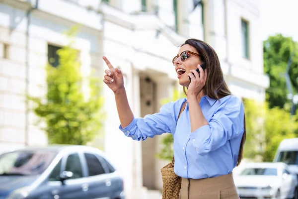 Attractive Woman Raising Hand Call Taxi While Walking Street Having — Stock Photo, Image