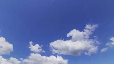 timelapse sky with white clouds during daytime