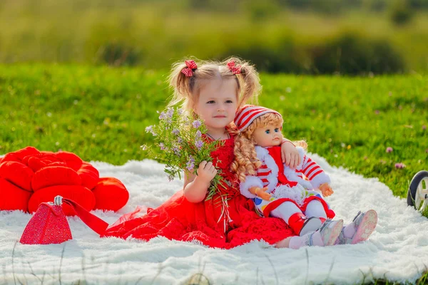 Girl Sitting Her Doll Blanket — Stock Photo, Image
