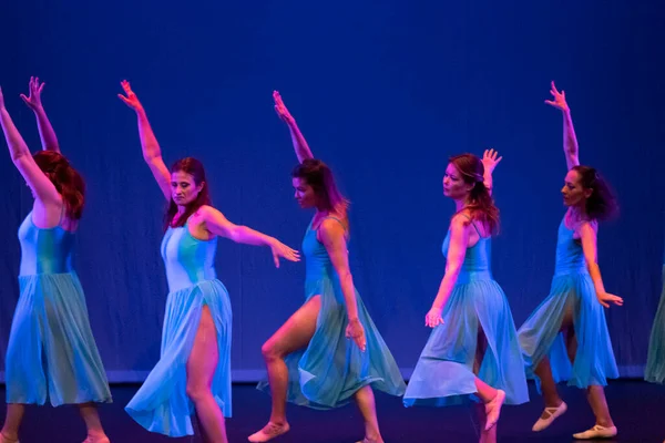 Faro Portugal 16Th July 2022 Сучасна Танцювальна Група Виступає Історичному — стокове фото