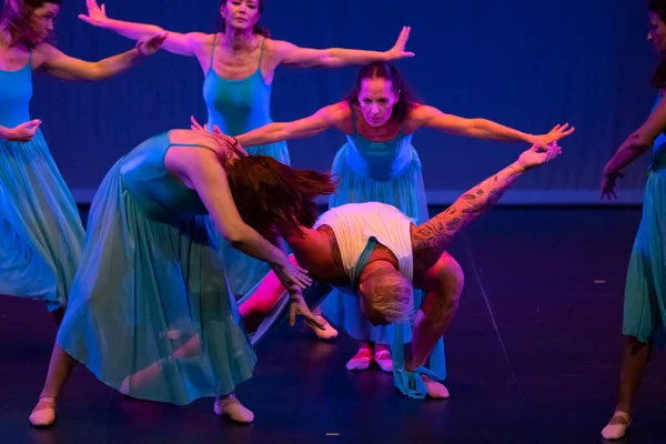 Faro Portugal 16Th July 2022 Contemporary Dance Group Performing Number — Stock Photo, Image