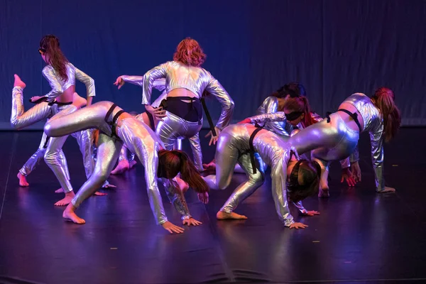 Фаро Португалия Июля 2022 Года Группа Современного Танца Исполняет Танцевальный — стоковое фото