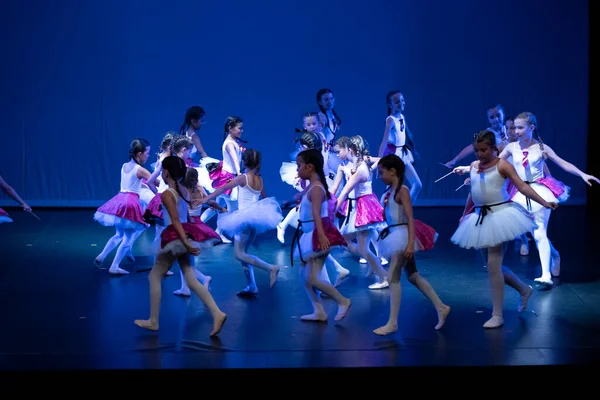 Faro Portugal Juillet 2022 Groupe Jeunes Enfants Dansant Numéro Danse — Photo