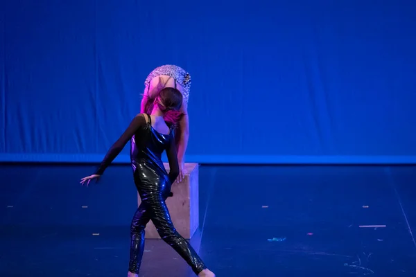 stock image FARO, PORTUGAL - 16th JULY 2022: Contemporary dance group performing a dance number in historical Lethes theater located on Faro city, Portugal.