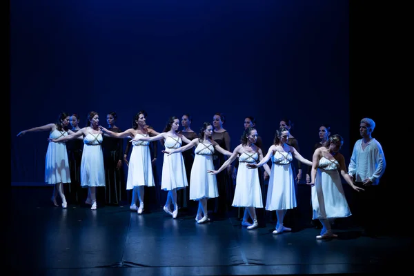 Фаро Портгалия Июля 2022 Года Группа Современного Танца Исполняющая Номер — стоковое фото