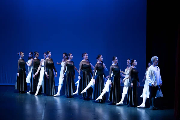 Faro Portugalsko Června 2022 Současná Taneční Skupina Vystupovala Historickém Divadle — Stock fotografie