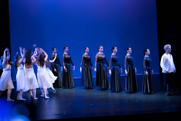 Faro Portugal 2022年7月16日 当代舞蹈团在葡萄牙法罗市的Lethes剧院表演了一些舞曲 — 图库照片