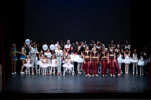 Faro Portugal 2022年7月16日 各种当代舞蹈团在葡萄牙法罗市的Lethes剧院获得掌声 — 图库照片