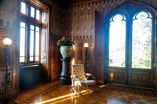 Sintra Portugal 2022年6月27日 Sintra村标志性的Chalet Biester室内设计元素 家具和建筑的美丽景观 — 图库照片