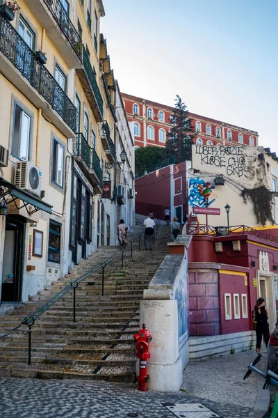 Lisbon Portugal 2022年6月28日 位于葡萄牙里斯本Rossio车站附近的名为Escadinhas Duque的阶梯式建筑 — 图库照片