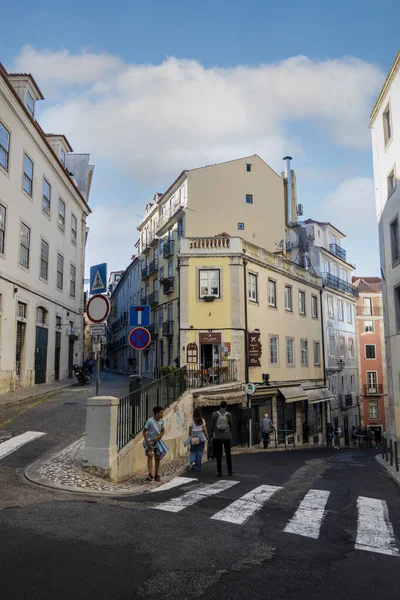 Lisbon Portugal 2022年6月28日 首都里斯本市中心附近罗斯西奥区街道的典型建筑 — 图库照片