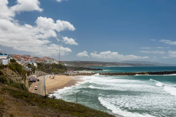 Landschappelijk Uitzicht Het Strand Vanuit Een Uitkijkpunt Ericeira Portugal — Stockfoto