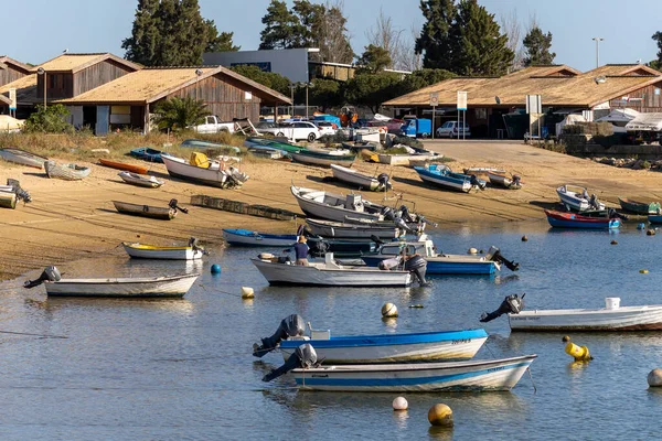 Alvor Portugalia Kwiecień 2023 Piękne Portugalskie Tradycyjne Łodzie Rybackie Przystani — Zdjęcie stockowe