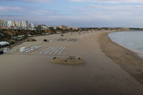 葡萄牙阿尔加维波蒂莫市罗沙海滩美好的一天 — 图库照片