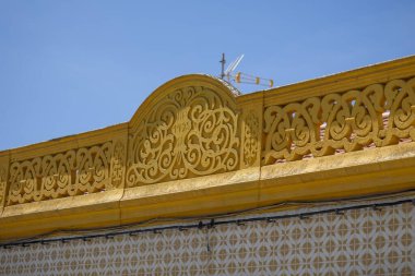 Algarve 'den tipik bir Portekiz evi. Detaylı platform çizimleri var..