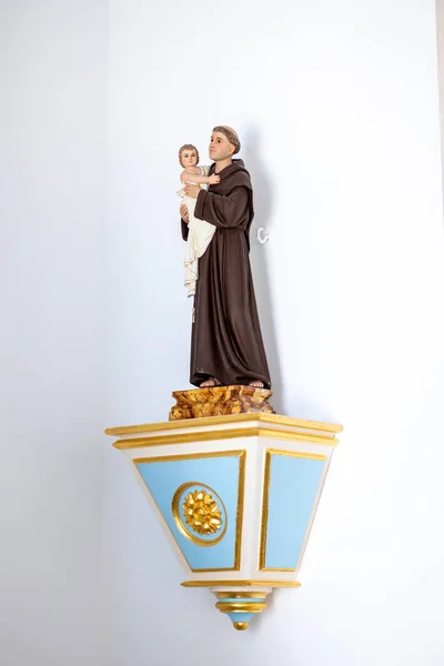 Petite Figurine Antoine Padoue Sur Église Chrétienne Santa Rita Algarve — Photo
