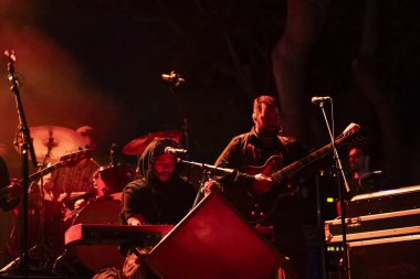 FARO, PORTUGAL: 7 Eylül 2023 - Müzik grubu Criatura, Portekiz 'in Faro kentinde düzenlenen büyük bir festival olan F festivalinde sahne aldı..