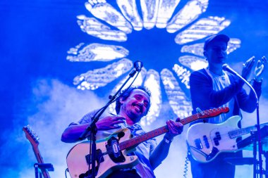 FARO, PORTUGAL: 7 Eylül 2023 - Müzik grubu S.Pedro, Portekiz 'in Faro kentinde düzenlenen büyük bir festival olan F festivalinde sahne aldı..