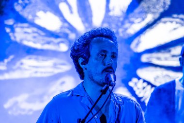 FARO, PORTUGAL: 7 Eylül 2023 - Müzik grubu S.Pedro, Portekiz 'in Faro kentinde düzenlenen büyük bir festival olan F festivalinde sahne aldı..