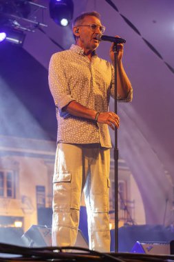 FARO, PORTUGAL: 8. SEPTEMBER, 2023 - Müzik grubu Jafumega, Portekiz 'in Faro kentinde düzenlenen büyük bir festival olan F festivalinde sahne aldı..