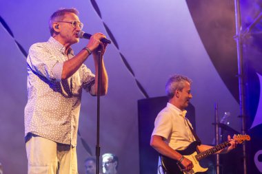 FARO, PORTUGAL: 8. SEPTEMBER, 2023 - Müzik grubu Jafumega, Portekiz 'in Faro kentinde düzenlenen büyük bir festival olan F festivalinde sahne aldı..