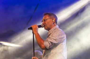 FARO, PORTUGAL: 8. SEPTEMBER, 2023 - Müzik grubu Jafumega, Portekiz 'in Faro kentinde düzenlenen büyük bir festival olan F festivalinde sahne aldı..