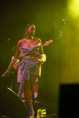 FARO, PORTUGAL: 9. SEPTEMBER, 2023 - Müzik grubu, Soraia Tavares, Portekiz 'in Faro kentinde düzenlenen büyük bir festival olan F Festivali' nde sahne aldı..