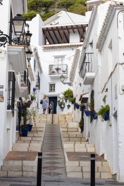 Mijas, İspanya - 22 Ekim 2023: Endülüs 'te bulunan güzel ve büyüleyici beyaz köy. İspanya