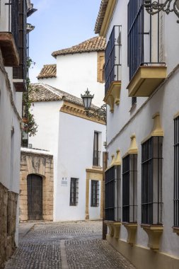 İspanya 'da bulunan Ronda köyünün tipik mimarisi..