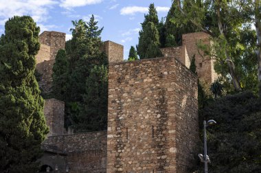 Alcazaba de Velez Kalesi dış mimari ayrıntıları İspanya 'nın Malaga şehrinde yer almaktadır..