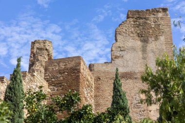 Alcazaba de Velez Kalesi dış mimari ayrıntıları İspanya 'nın Malaga şehrinde yer almaktadır..